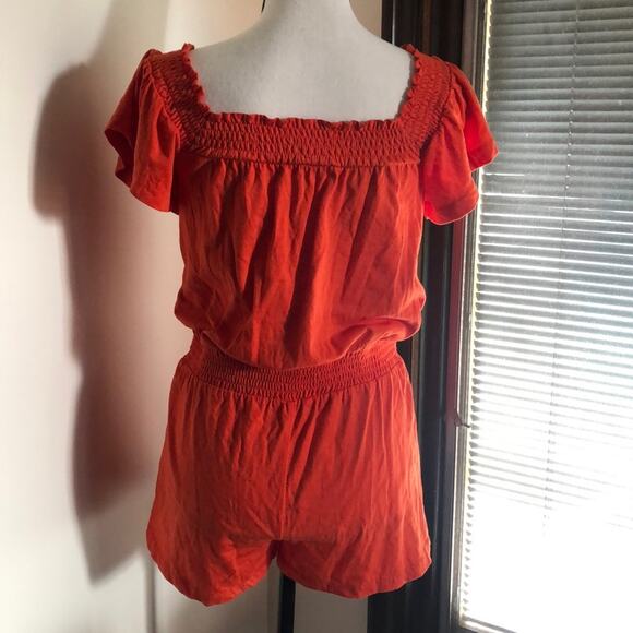 J Crew • Smocked square neck flutter sleeve romper - Picture 4 of 6